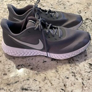 Mens Nike Revolution running shoes